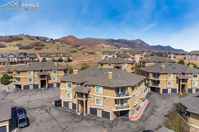 1816 Montura View 204