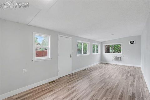 Tiny photo for 812 N Institute Street, Colorado Springs, CO 80903 (MLS # 8879201)