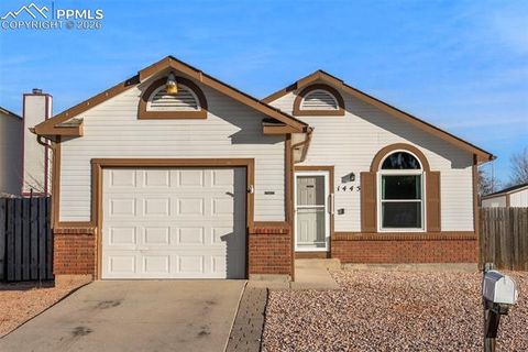 Photo of 1445 Crippen Court, Colorado Springs, CO 80916 (MLS # 8661361)