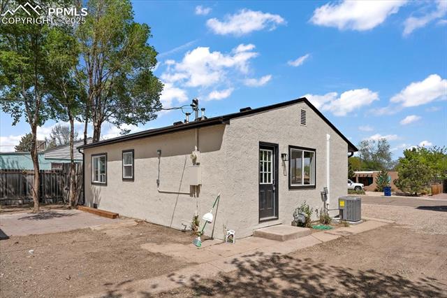 1213 Belmont Avenue
