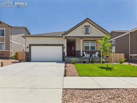 Photo of 3402 Bella Luna Drive, Pueblo, CO 81001 (MLS # 6850004) Photo of 3402 Bella Luna Drive, Pueblo, CO 81001 (MLS # 6850004)