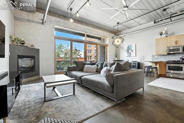 101 N Tejon Street 280