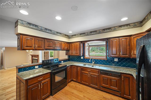 2505 Avondale Drive