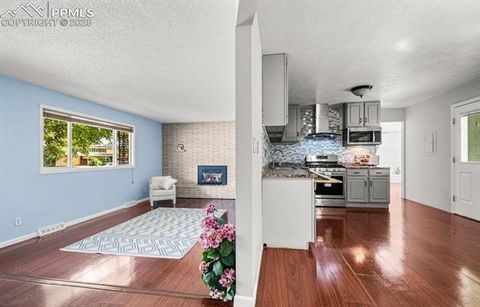 Tiny photo for 19 Cornell Circle, Pueblo, CO 81005 (MLS # 1135643)