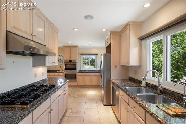 1303 Hermosa Way