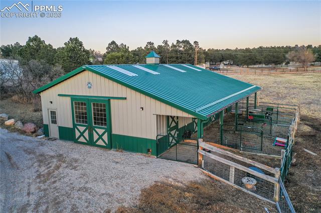 4255 Arrowhead Drive