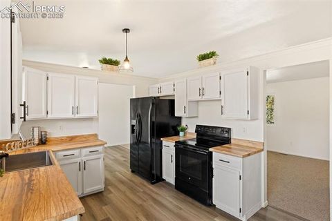 Tiny photo for 6520 Pawnee Circle, Colorado Springs, CO 80915 (MLS # 2042446)