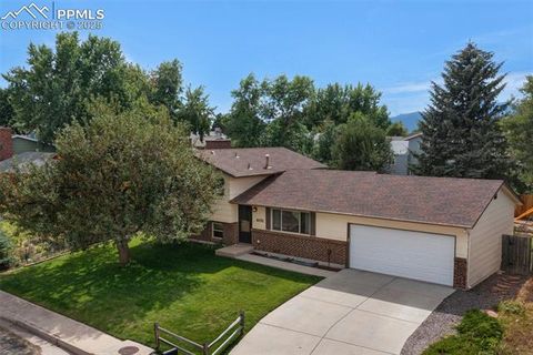 Photo of 6152 Del Paz Drive, Colorado Springs, CO 80918 (MLS # 4662931)