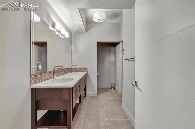 Canon City, Colorado 81212, United States, 4 Bedrooms Bedrooms, ,4 BathroomsBathrooms,Residential,Pending,105