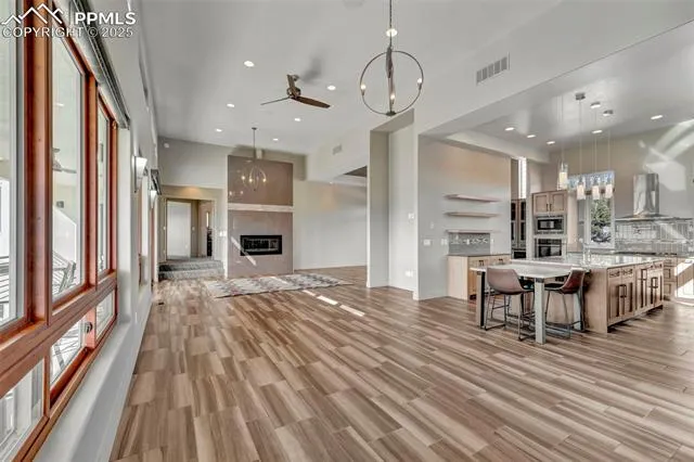 Canon City, Colorado 81212, United States, 4 Bedrooms Bedrooms, ,4 BathroomsBathrooms,Residential,Pending,105