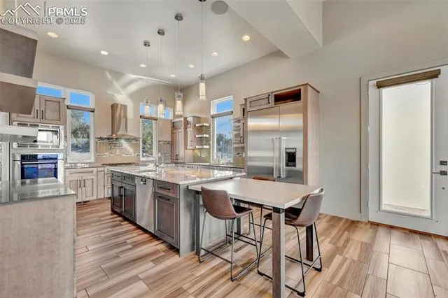 Canon City, Colorado 81212, United States, 4 Bedrooms Bedrooms, ,4 BathroomsBathrooms,Residential,Pending,105