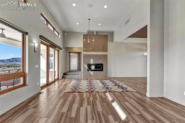 Canon City, Colorado 81212, United States, 4 Bedrooms Bedrooms, ,4 BathroomsBathrooms,Residential,Pending,105