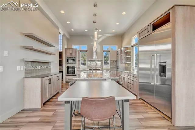 Canon City, Colorado 81212, United States, 4 Bedrooms Bedrooms, ,4 BathroomsBathrooms,Residential,Pending,105