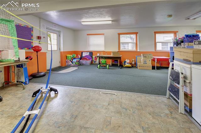 1015 W Cheyenne Road