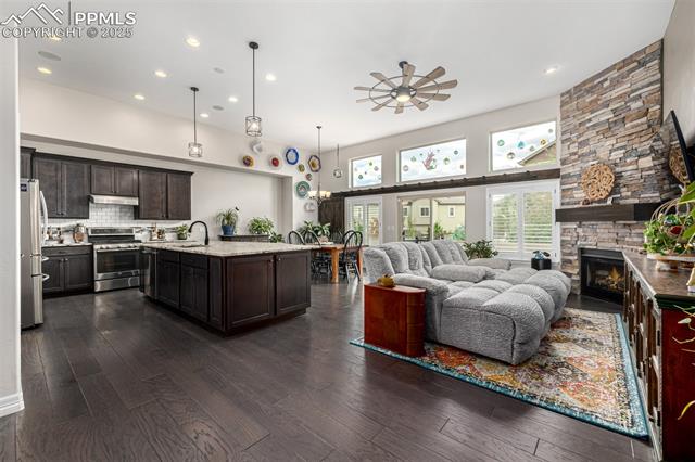 13833 Rivercrest Circle