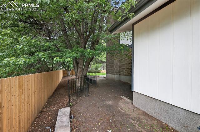 3070 W Enchanted Circle