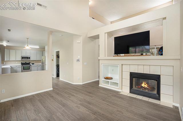 7120 Bonnie Brae Lane