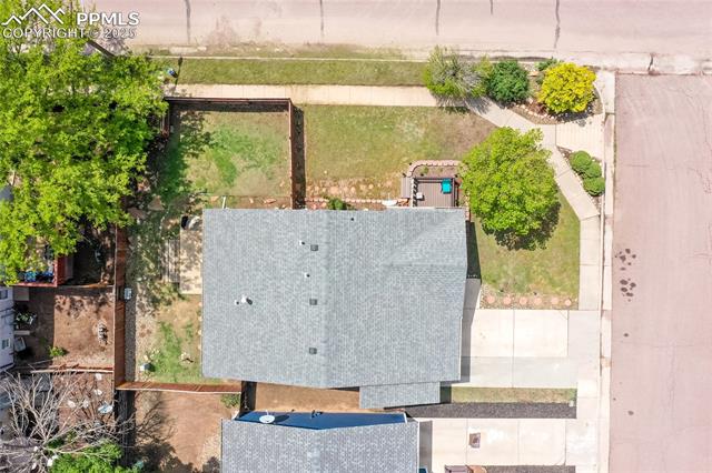 302 Lyckman Place