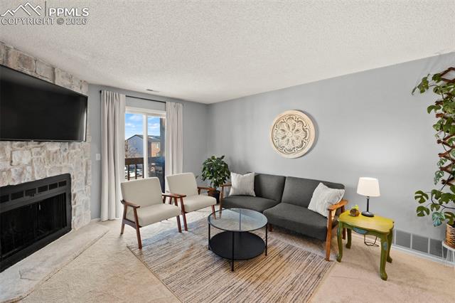 814 Tenderfoot Hill Road 102