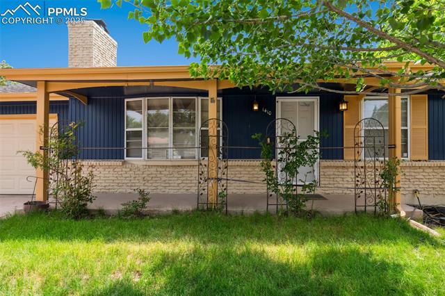 1410 Moffat Circle