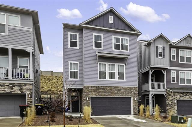 4474 Peak Crest View