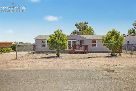 Photo of 972 S Saddlerock Drive, Pueblo, CO 81007 (MLS # 5088907)