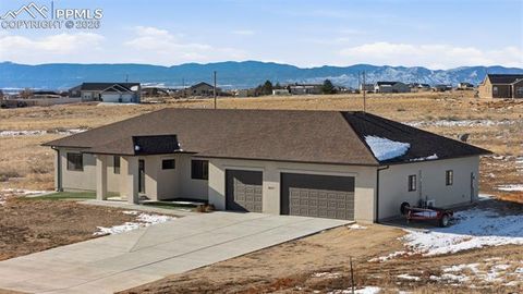 Photo of 1619 N Calle Rosa Drive, Pueblo, CO 81007 (MLS # 1516688)