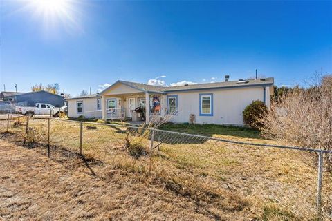 Photo of 1621 Carltonia Street, Pueblo, CO 81006 (MLS # 8372313)