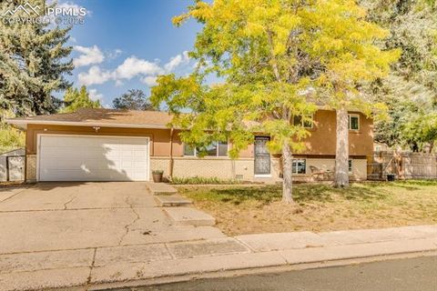 Photo of 3710 Mesa Grande Drive, Colorado Springs, CO 80918 (MLS # 5655184)