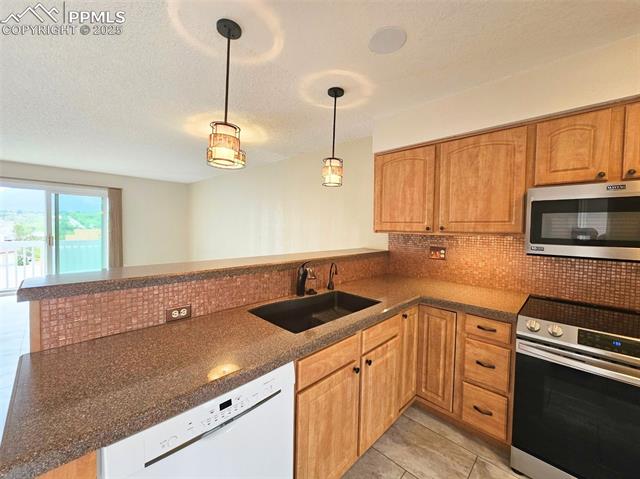2186 Giltshire Drive