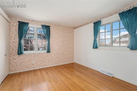 Tiny photo for 419 Chamberlin Place, Colorado Springs, CO 80906 (MLS # 1386173)