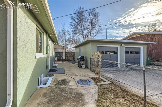 Colorado Springs, Colorado 80907, United States, 5 Bedrooms Bedrooms, ,2 BathroomsBathrooms,Residential,Active,84286