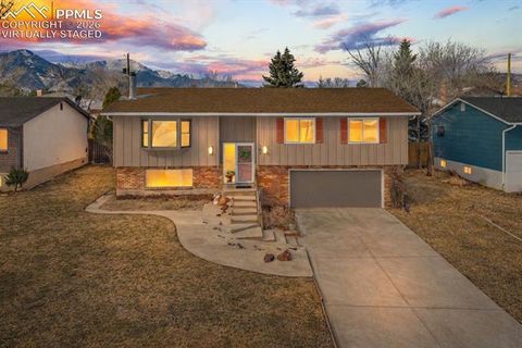 Photo of 702 Paradise Lane, Colorado Springs, CO 80904 (MLS # 9490430)