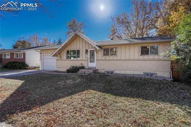 1564 Robidoux Circle