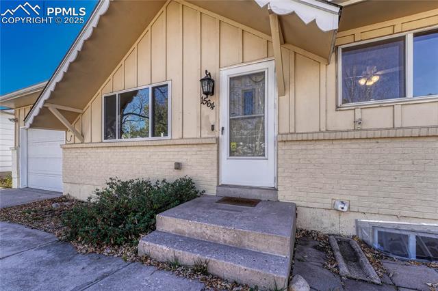 1564 Robidoux Circle