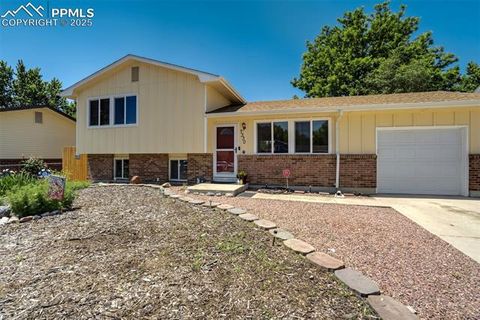 Photo of 7330 Sugarloaf Terrace, Fountain, CO 80817 (MLS # 7370425) Photo of 7330 Sugarloaf Terrace, Fountain, CO 80817 (MLS # 7370425)