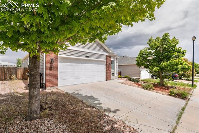 1385 Lords Hill Drive