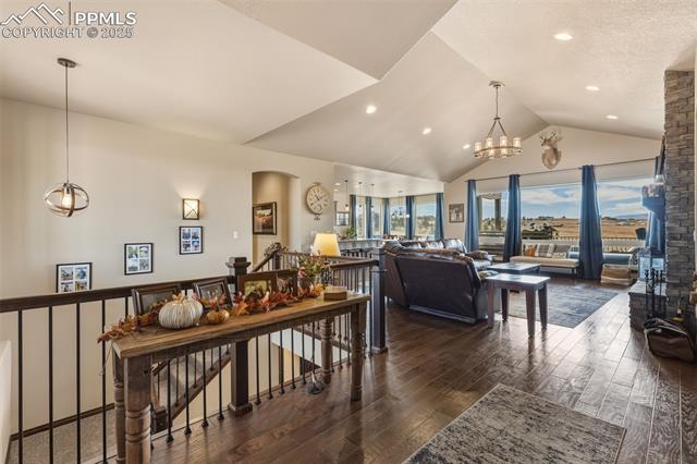 20010 E Thunder Road