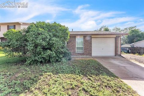 Photo of 4825 Montebello Drive, Colorado Springs, CO 80918 (MLS # 1959732) Photo of 4825 Montebello Drive, Colorado Springs, CO 80918 (MLS # 1959732)