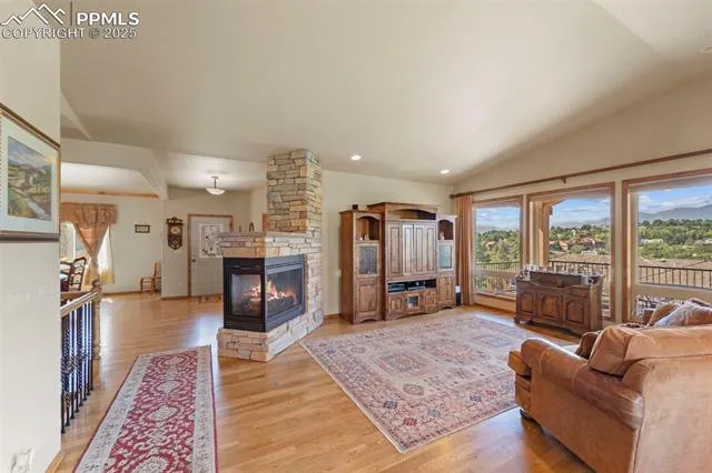 Colorado Springs, Colorado 80919, United States, 4 Bedrooms Bedrooms, ,3 BathroomsBathrooms,Residential,Active,190692