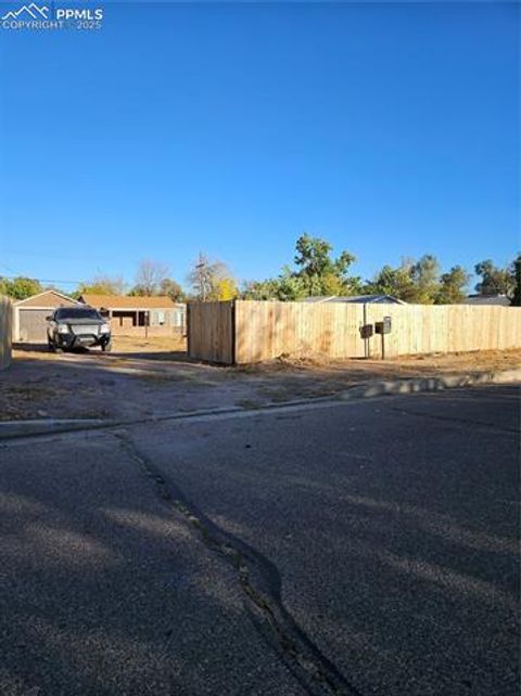 Photo of 1640 Jackson Street, Pueblo, CO 81004 (MLS # 8721871)