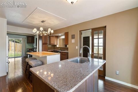 Tiny photo for 400 Hillcrest Street, Woodland Park, CO 80863 (MLS # 9509059)