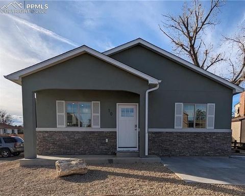 Photo of 10 Heatherwood Lane, Pueblo, CO 81008 (MLS # 7821904)