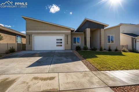 Photo of 1910 Cuchara Drive, Pueblo, CO 81001 (MLS # 6265881)