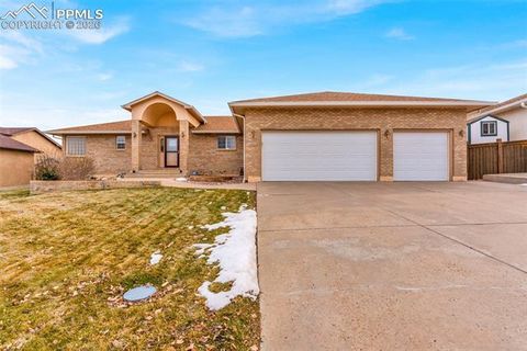 Photo of 8 Pasadena Drive, Pueblo, CO 81005 (MLS # 4827820)