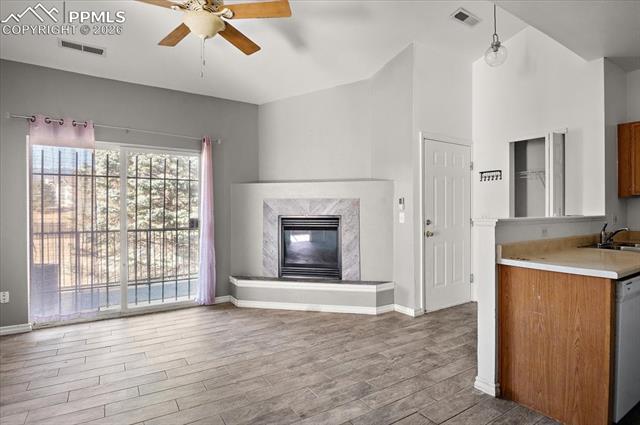 2002 Legacy Ridge View 207