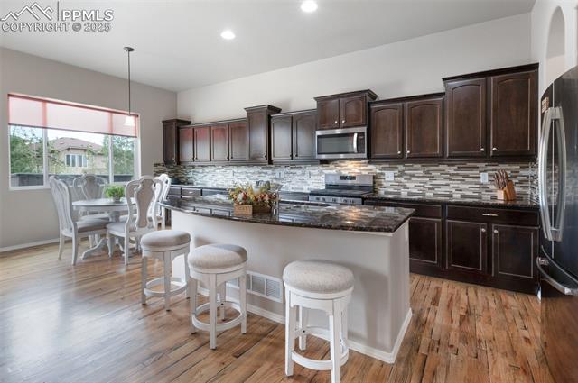 8726 Meadow Wing Circle