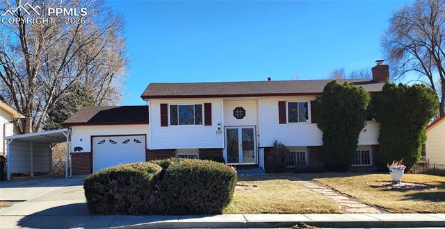 1555 Luna Vista Street