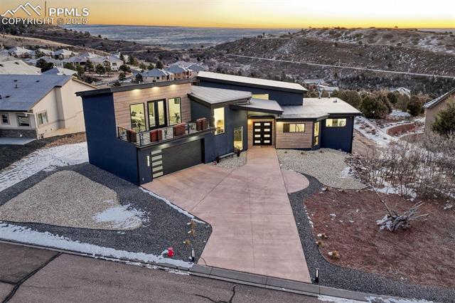 3735 Twisted Oak Circle