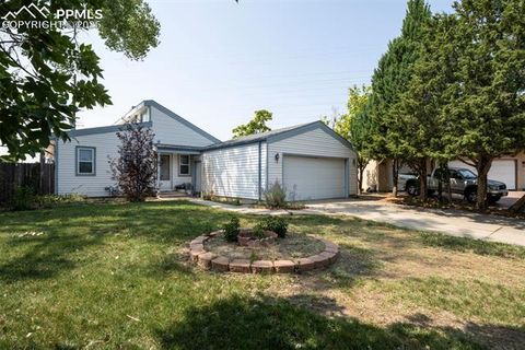 Photo of 14 Crested Hill Court, Pueblo, CO 81008 (MLS # 2934846)